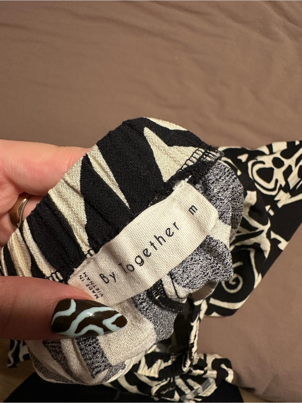 Black & White Patterned Set - Picture 4 of 9